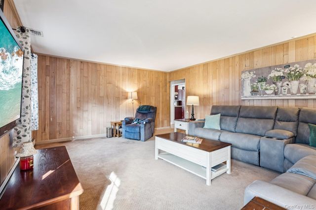 2846 Morgan Drive, Wantagh, NY 11793