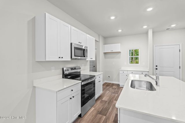 1033 Harbor Drive, Calabash, NC 28467