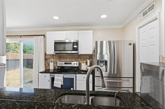 2326 Idlewood Drive, Arlington, TX 76014