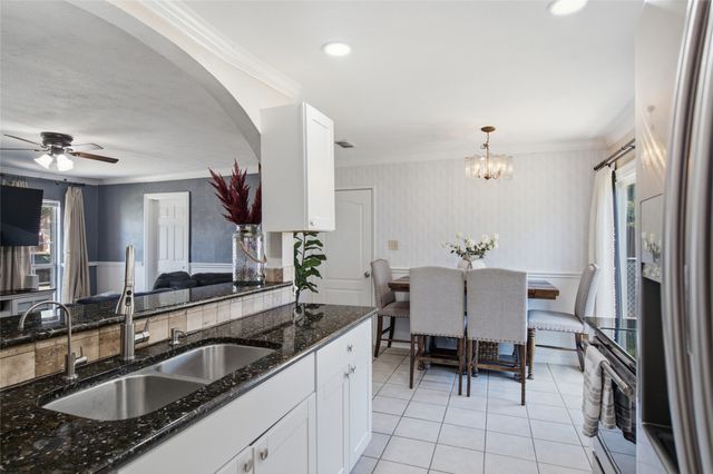 2326 Idlewood Drive, Arlington, TX 76014