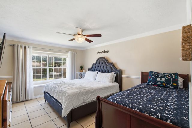 2326 Idlewood Drive, Arlington, TX 76014