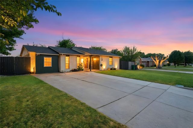 2326 Idlewood Drive, Arlington, TX 76014