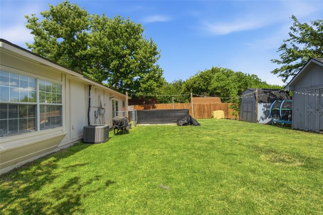 2326 Idlewood Drive, Arlington, TX 76014