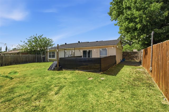 2326 Idlewood Drive, Arlington, TX 76014