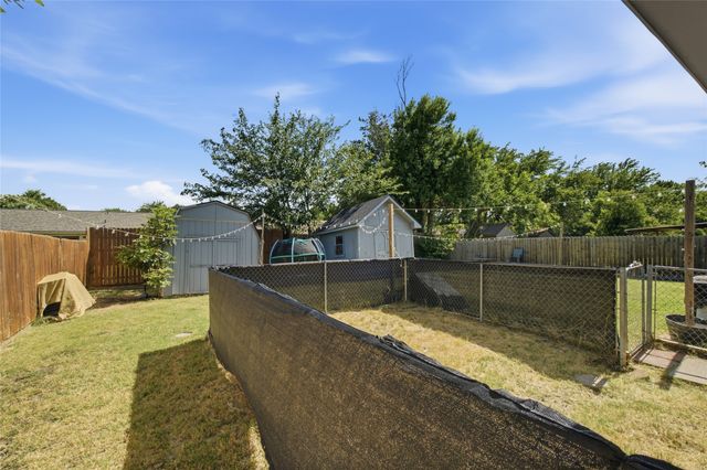 2326 Idlewood Drive, Arlington, TX 76014