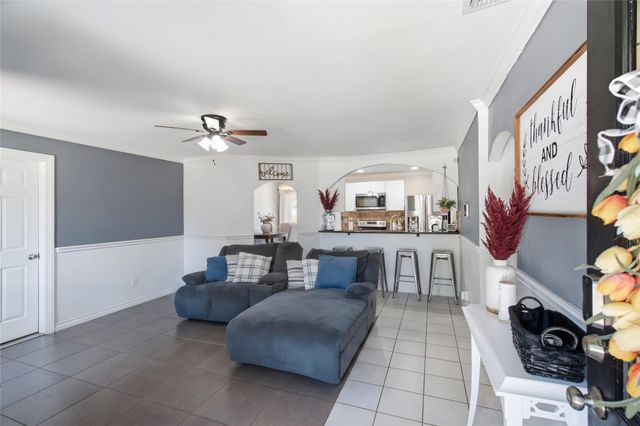2326 Idlewood Drive, Arlington, TX 76014
