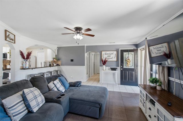 2326 Idlewood Drive, Arlington, TX 76014