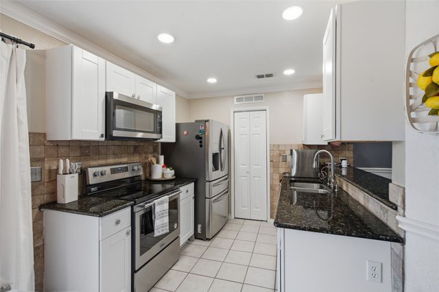 2326 Idlewood Drive, Arlington, TX 76014