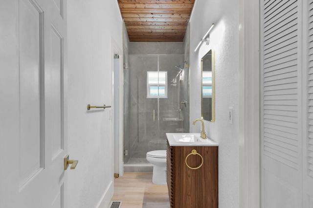 178 Coral Avenue, Plantation Key, FL 33070