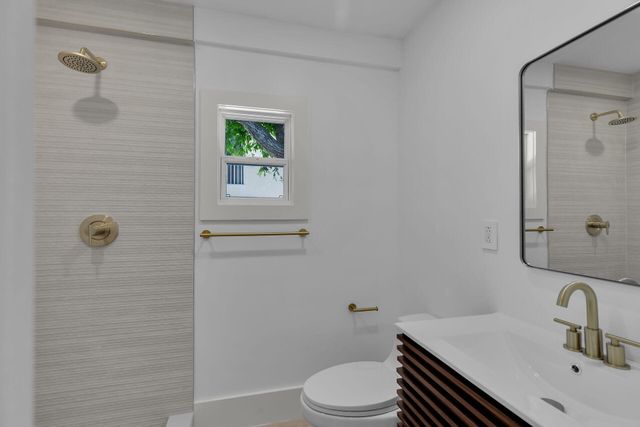 178 Coral Avenue, Plantation Key, FL 33070