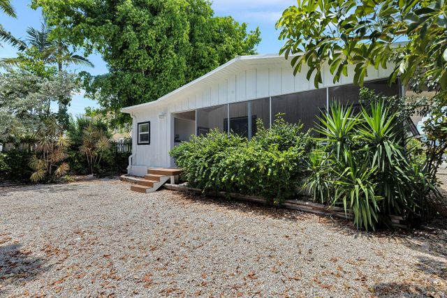 178 Coral Avenue, Plantation Key, FL 33070