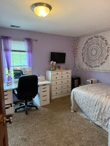 1370 Danvers Parkway, Valparaiso, IN 46385