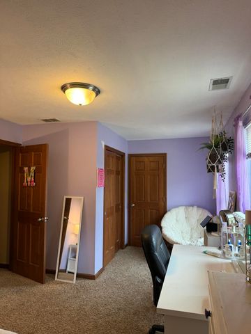 1370 Danvers Parkway, Valparaiso, IN 46385