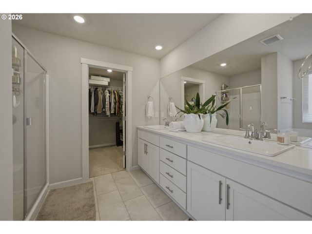 2847 Nw WILLIAM Dr, Mc Minnville, OR 97128