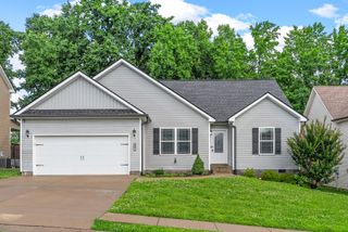 523 Somerset Ln, Clarksville, TN 37042