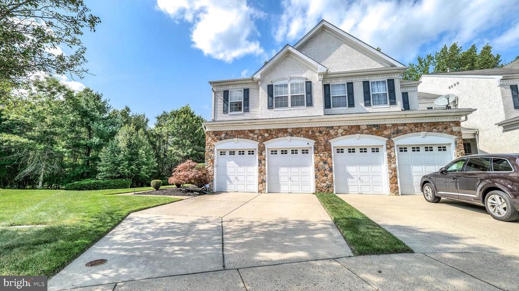 36 HATHAWAY CT, Marlton, NJ 08053