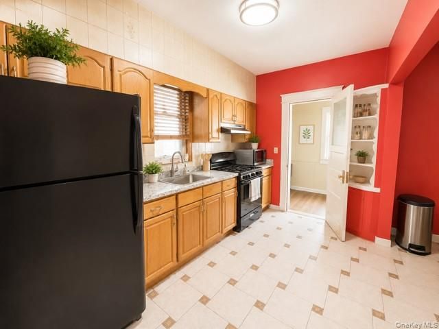 1752 Mahan Avenue, Bronx, NY 10461