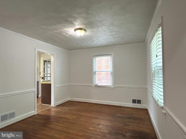 1715 GIRARD ST NE, Washington, DC 20018