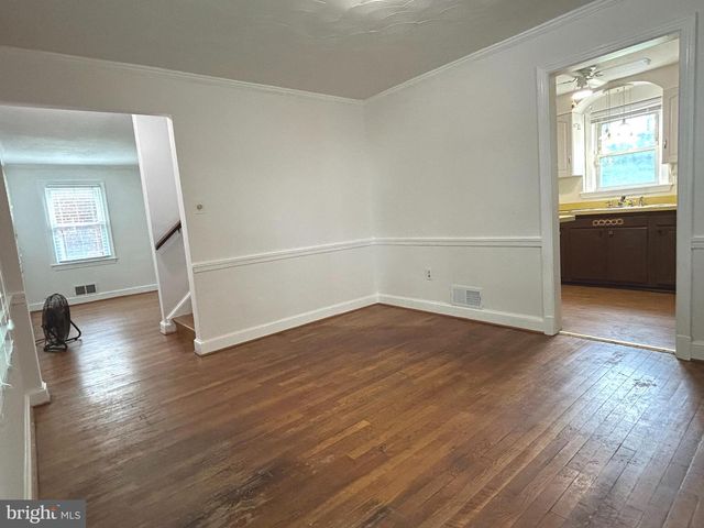 1715 GIRARD ST NE, Washington, DC 20018