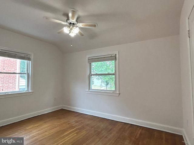 1715 GIRARD ST NE, Washington, DC 20018