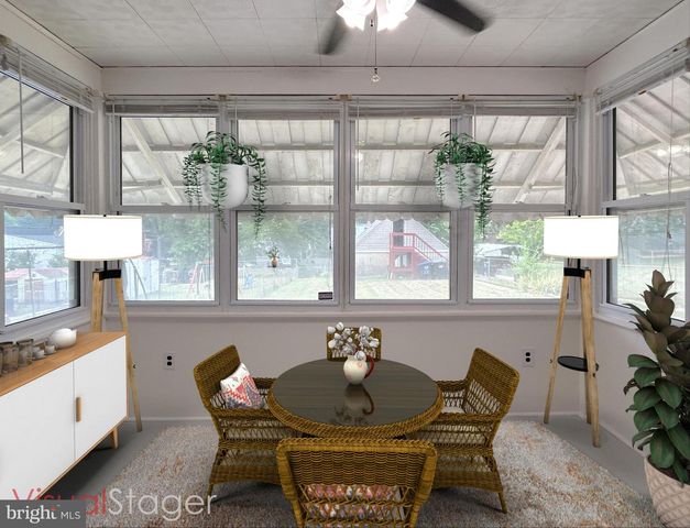 1715 GIRARD ST NE, Washington, DC 20018