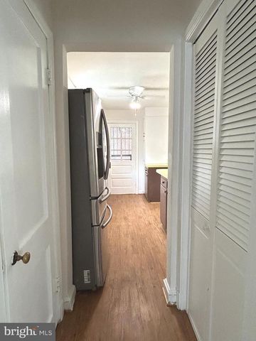 1715 GIRARD ST NE, Washington, DC 20018