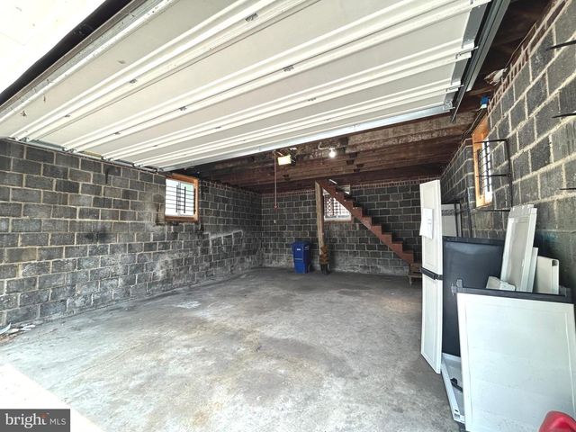 1715 GIRARD ST NE, Washington, DC 20018