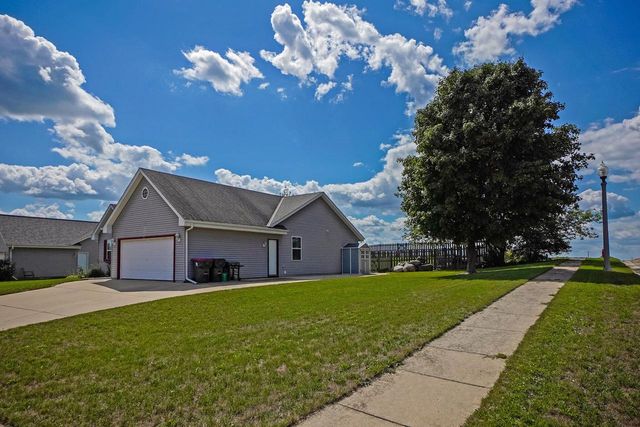 524 Parkview DRIVE, Johnson Creek, WI 53038