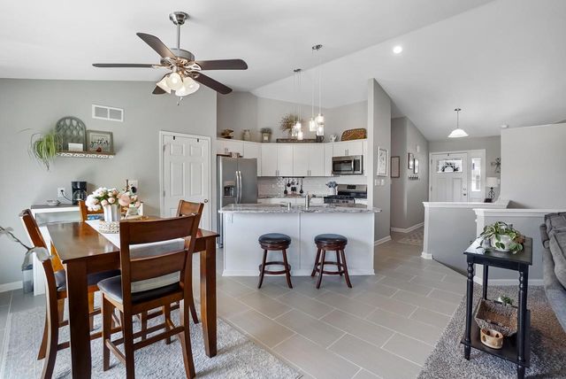 524 Parkview DRIVE, Johnson Creek, WI 53038