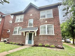 4560 Flad Avenue, St Louis, MO 63110