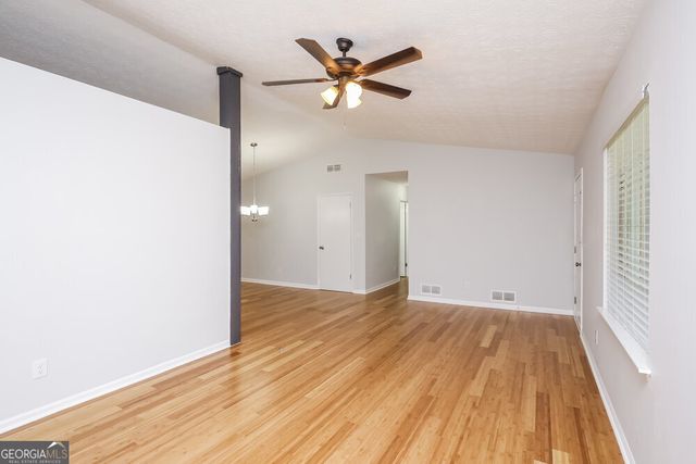 1890 Lamplighter Way, Snellville, GA 30078