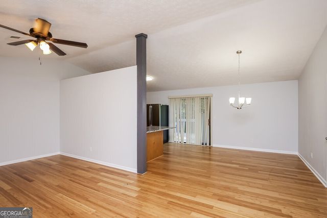 1890 Lamplighter Way, Snellville, GA 30078