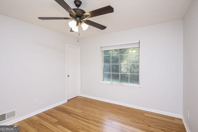 1890 Lamplighter Way, Snellville, GA 30078