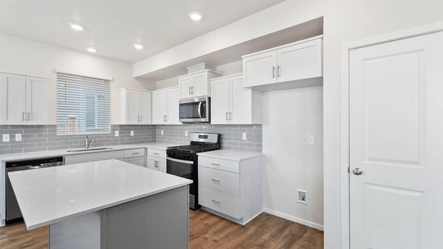 61187 Splendor Lane, Bend, OR 97702