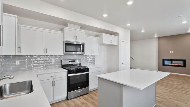 61187 Splendor Lane, Bend, OR 97702