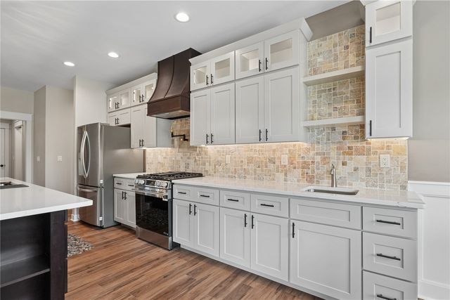 120 Howard Ave, Swisher, IA 52338