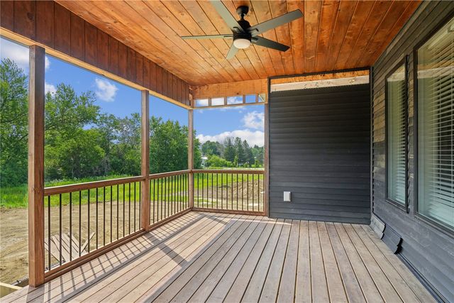 120 Howard Ave, Swisher, IA 52338