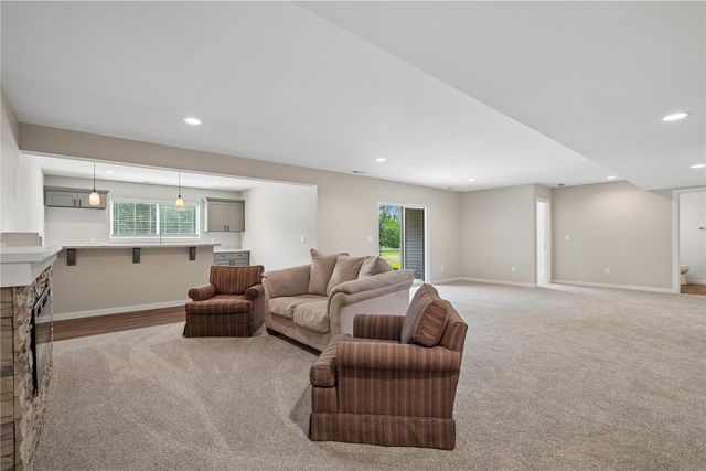 120 Howard Ave, Swisher, IA 52338