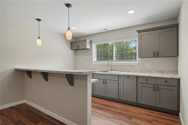 120 Howard Ave, Swisher, IA 52338