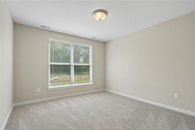 120 Howard Ave, Swisher, IA 52338