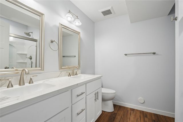 120 Howard Ave, Swisher, IA 52338