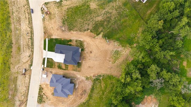 120 Howard Ave, Swisher, IA 52338