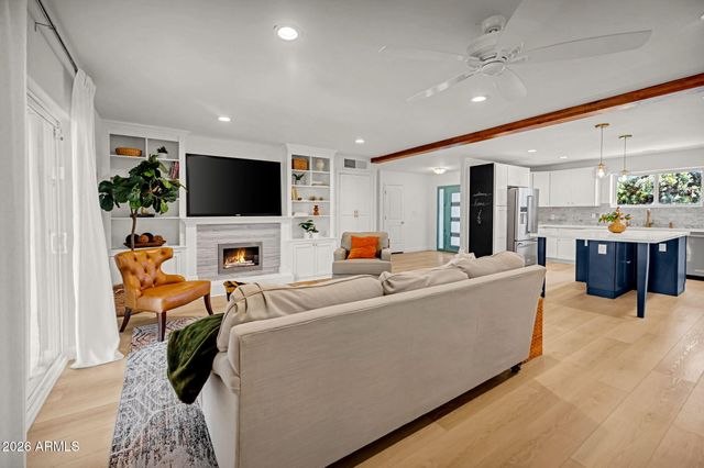 2020 E STATE Avenue, Phoenix, AZ 85020