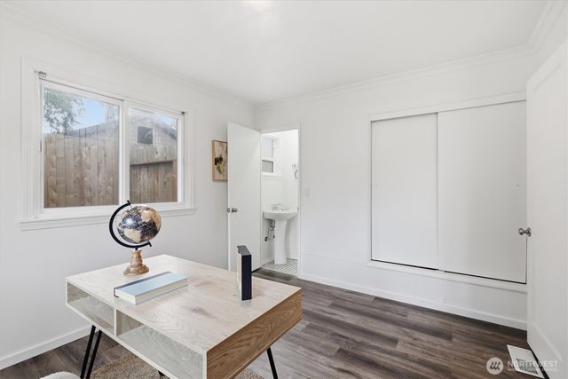 1027 S 124th Street, Seattle, WA 98168