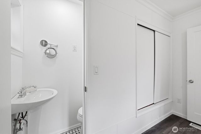 1027 S 124th Street, Seattle, WA 98168