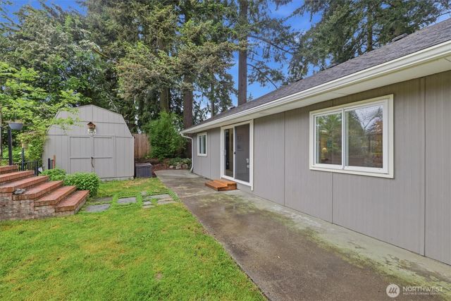 1027 S 124th Street, Seattle, WA 98168