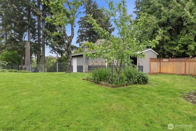1027 S 124th Street, Seattle, WA 98168