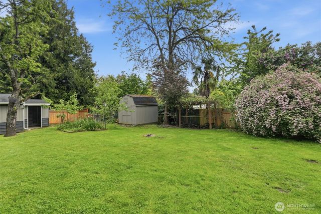 1027 S 124th Street, Seattle, WA 98168
