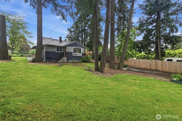 1027 S 124th Street, Seattle, WA 98168