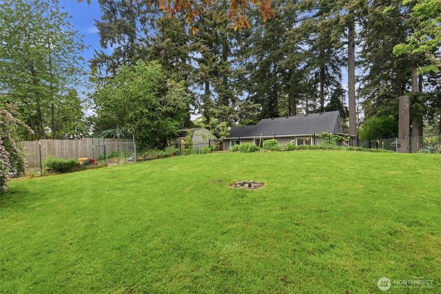 1027 S 124th Street, Seattle, WA 98168